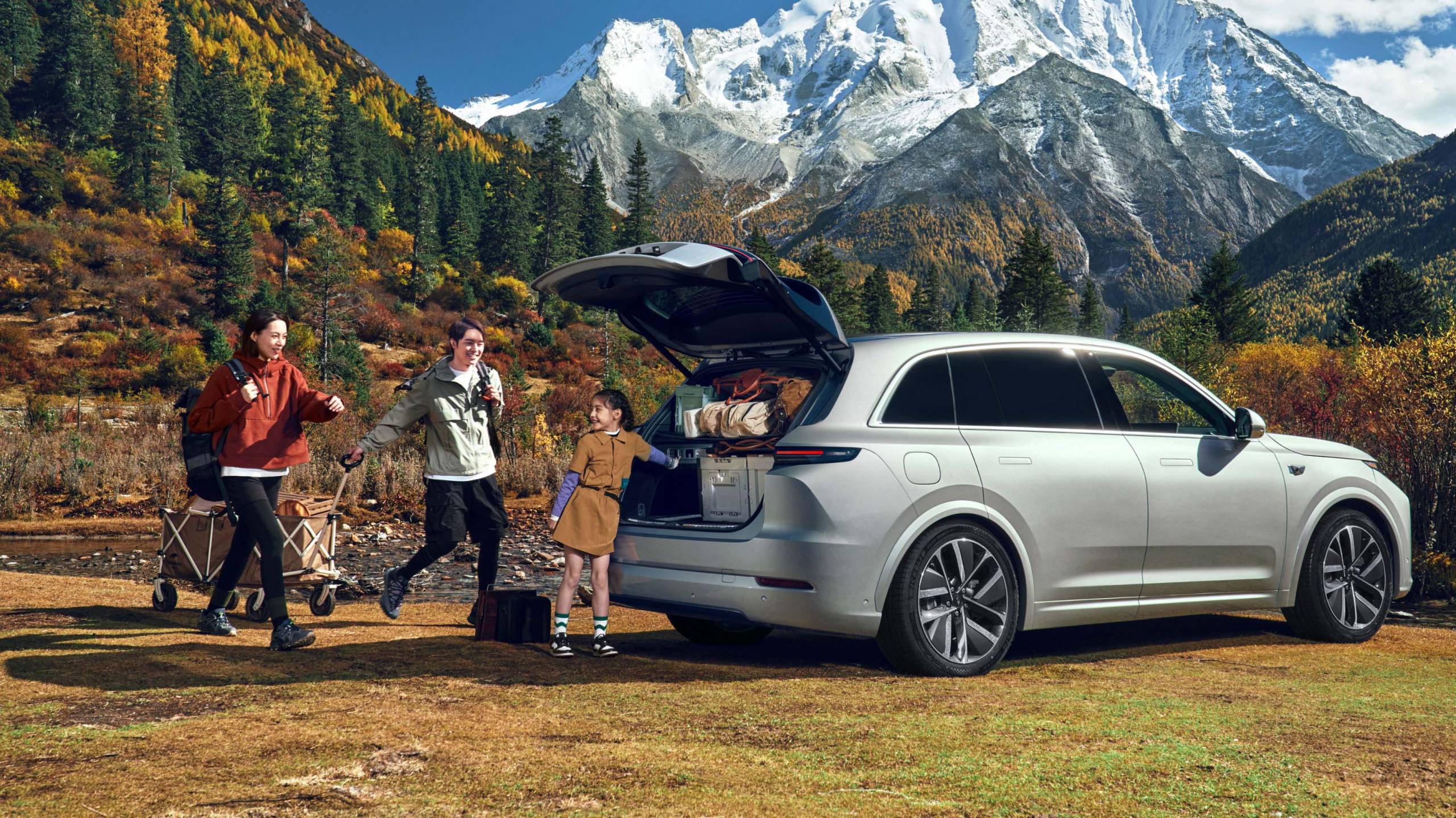 Spacious Comfort, Happiness on the Move